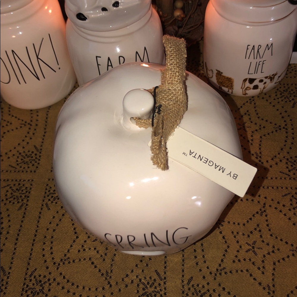 Rae Dunn SPRING Apple Shaped Birdhouse White - Picture 2 of 7